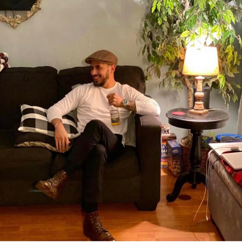 Meet your Posher, Diego